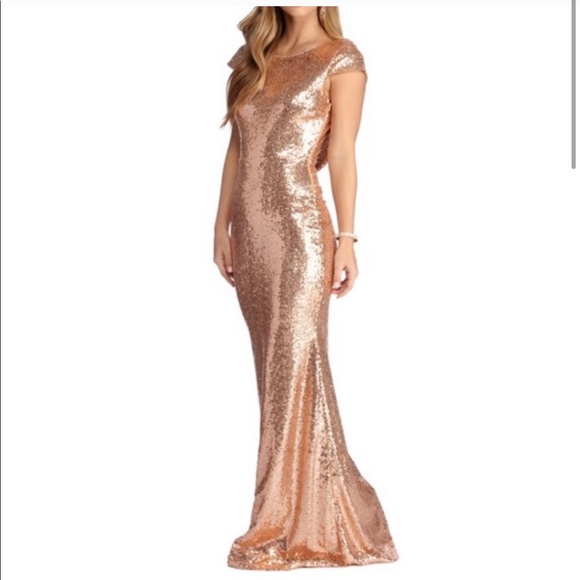 Nwt Gorgeous Rose Gold Floor Length Sequin Gown Nwt